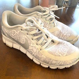 Nike Free Run Leopard White Silver Sneakers